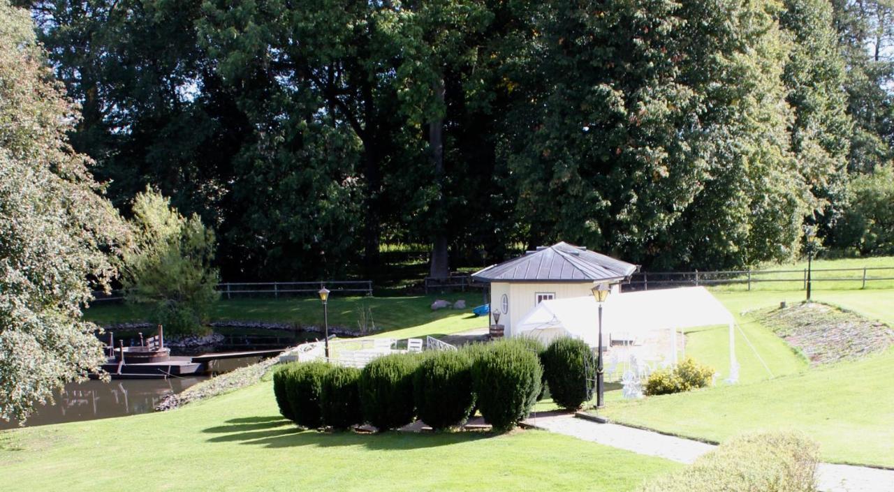 Brunsbo G:A Biskopsgard Hotell & Konferens Skara Bagian luar foto