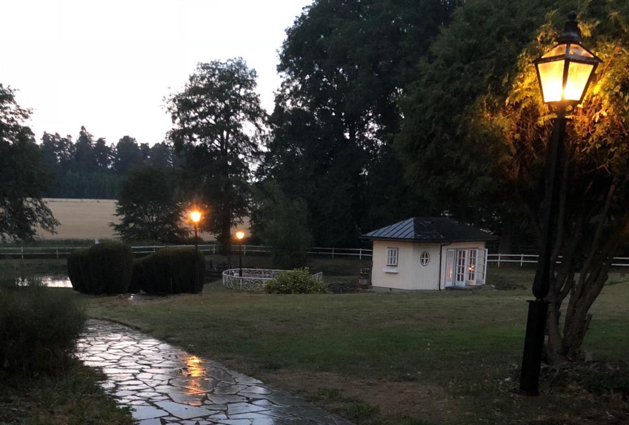 Brunsbo G:A Biskopsgard Hotell & Konferens Skara Bagian luar foto